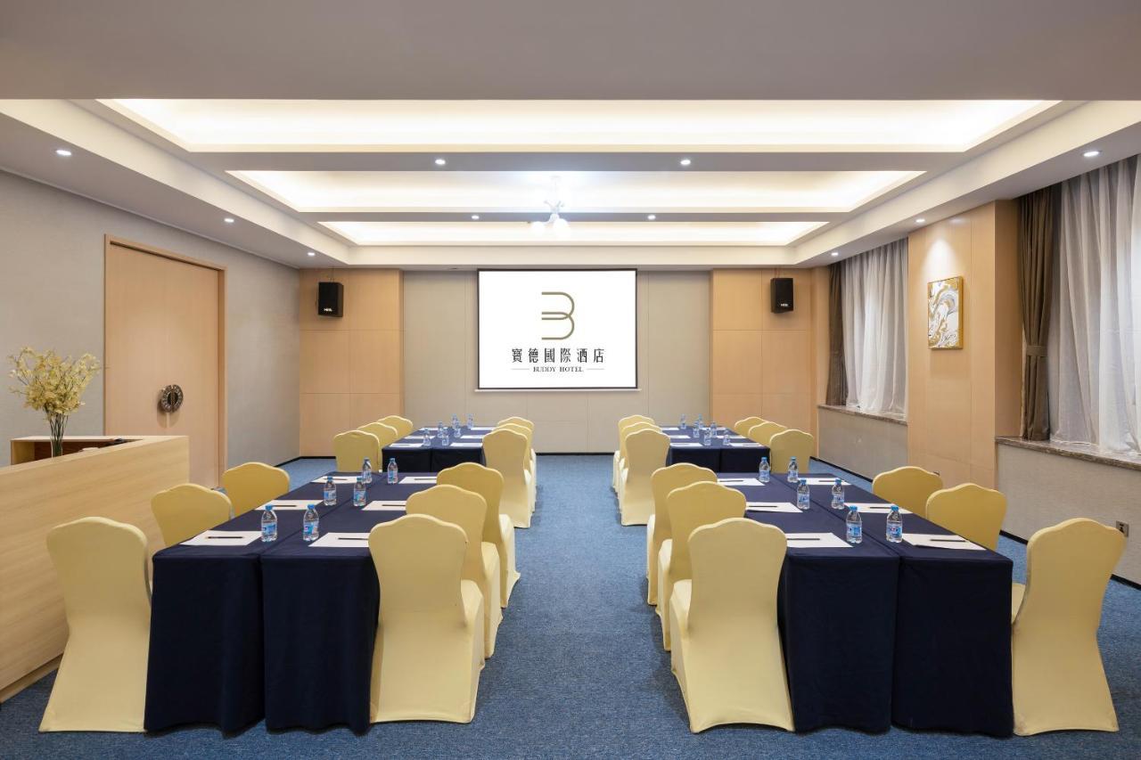 Hotel Buddy Hotel-free Shuttle To Fair Complex During Fair Period