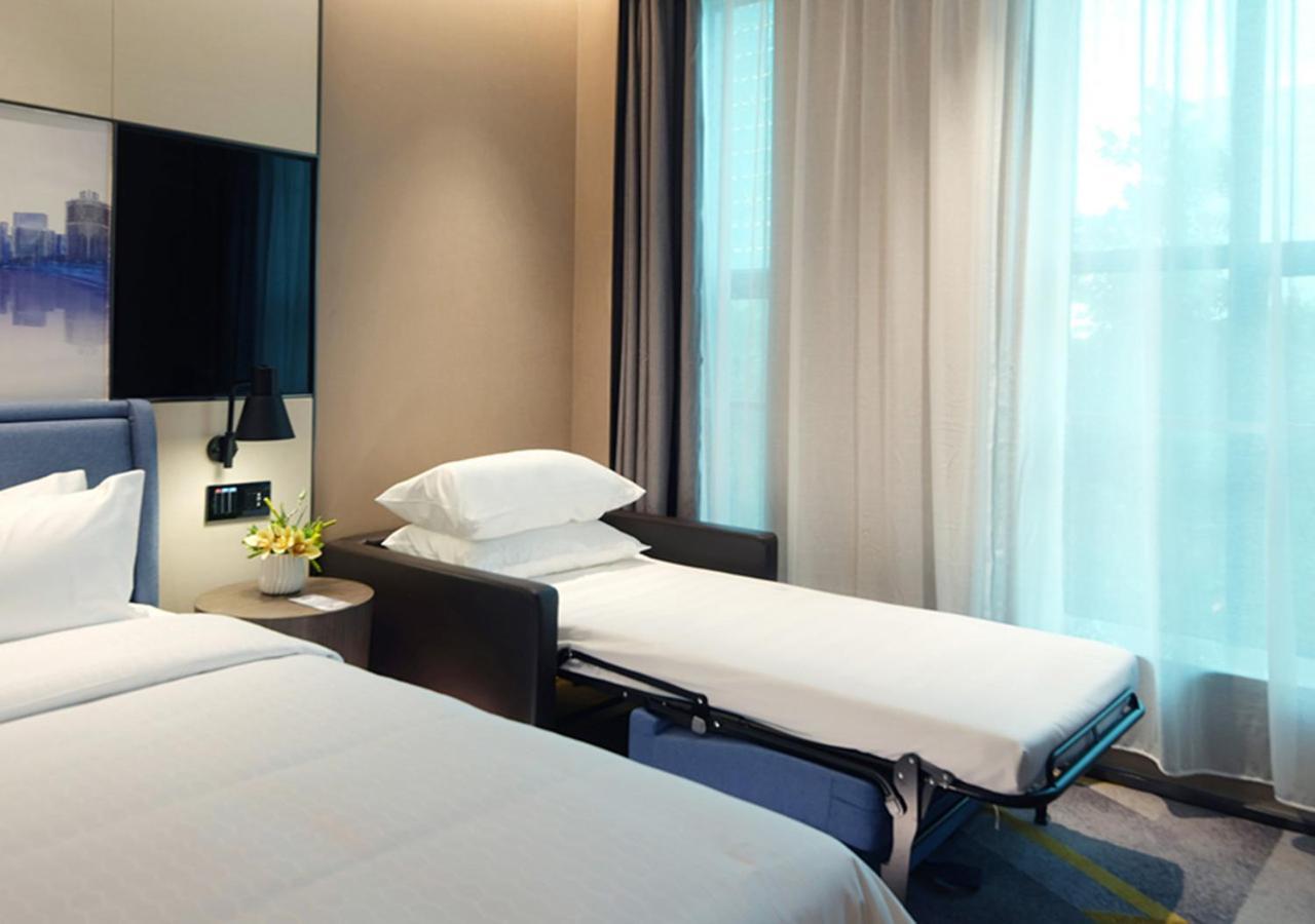 Hampton By Hilton Tianhe Sports Center-free Shuttle Bus To Exhibition During Fair Period Hotel 4*