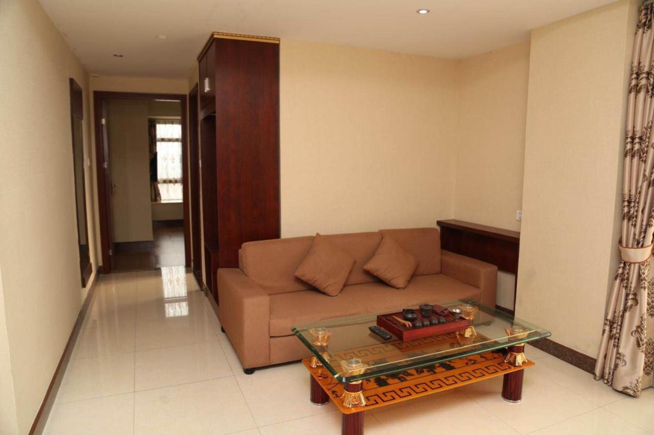 Junye International Hotel 4*