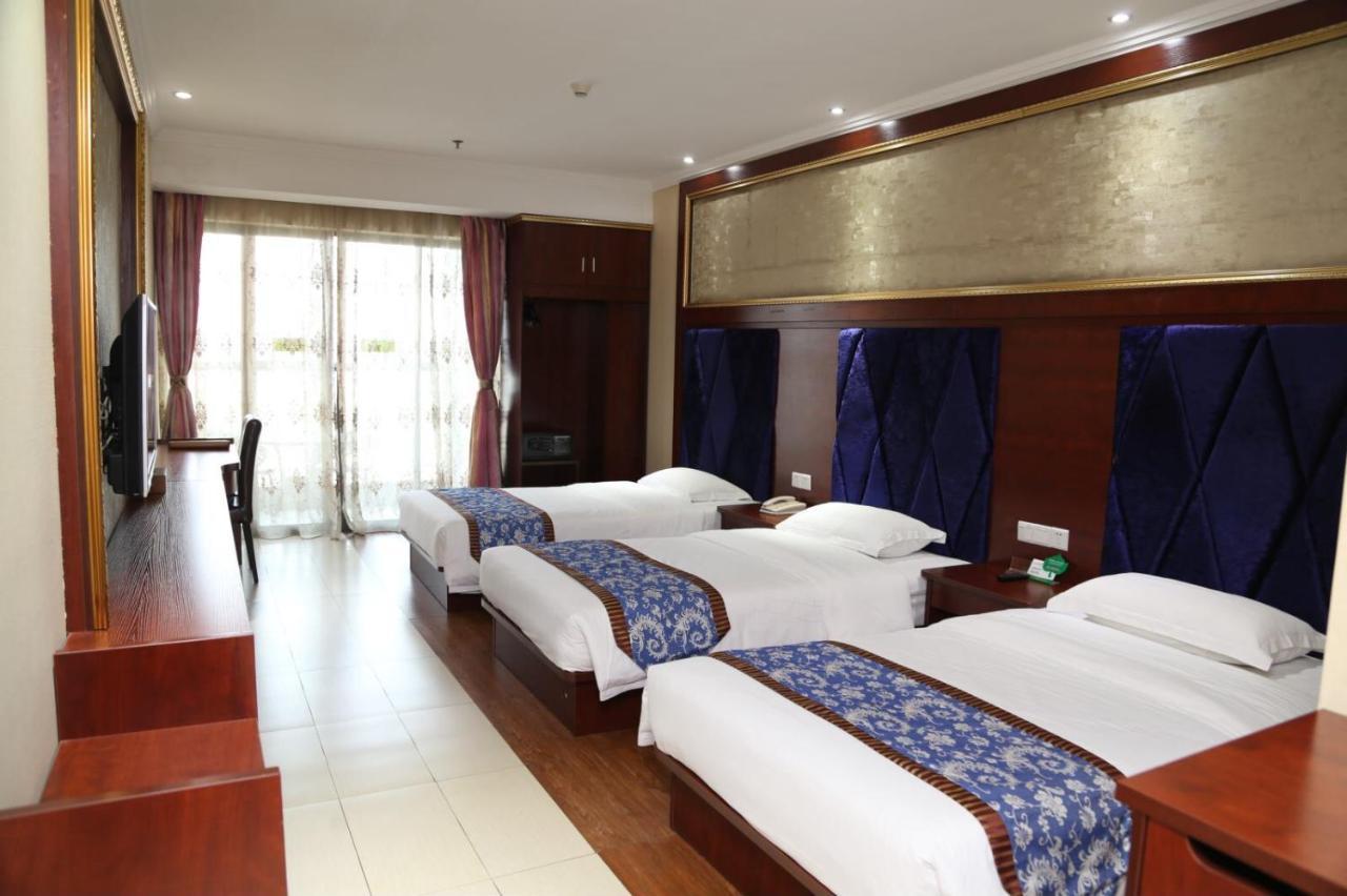 Hotel Junye International 4*