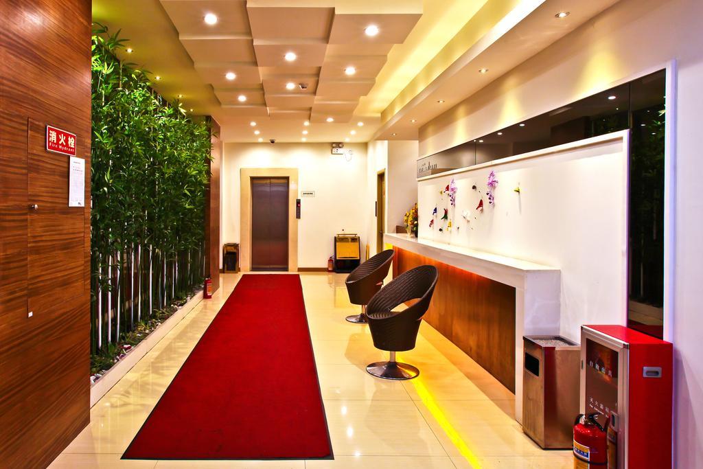 Tavernew Hotel 3*