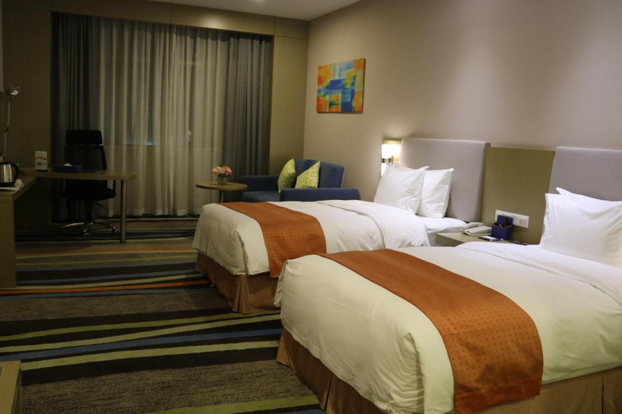 Hotel Guangzhou Baiyun Airport Rejoice By Argyle Hotel Rehe Metro Exit B --Free Shuttle Bus Is Provided During The 137Th Canton Fair 5*