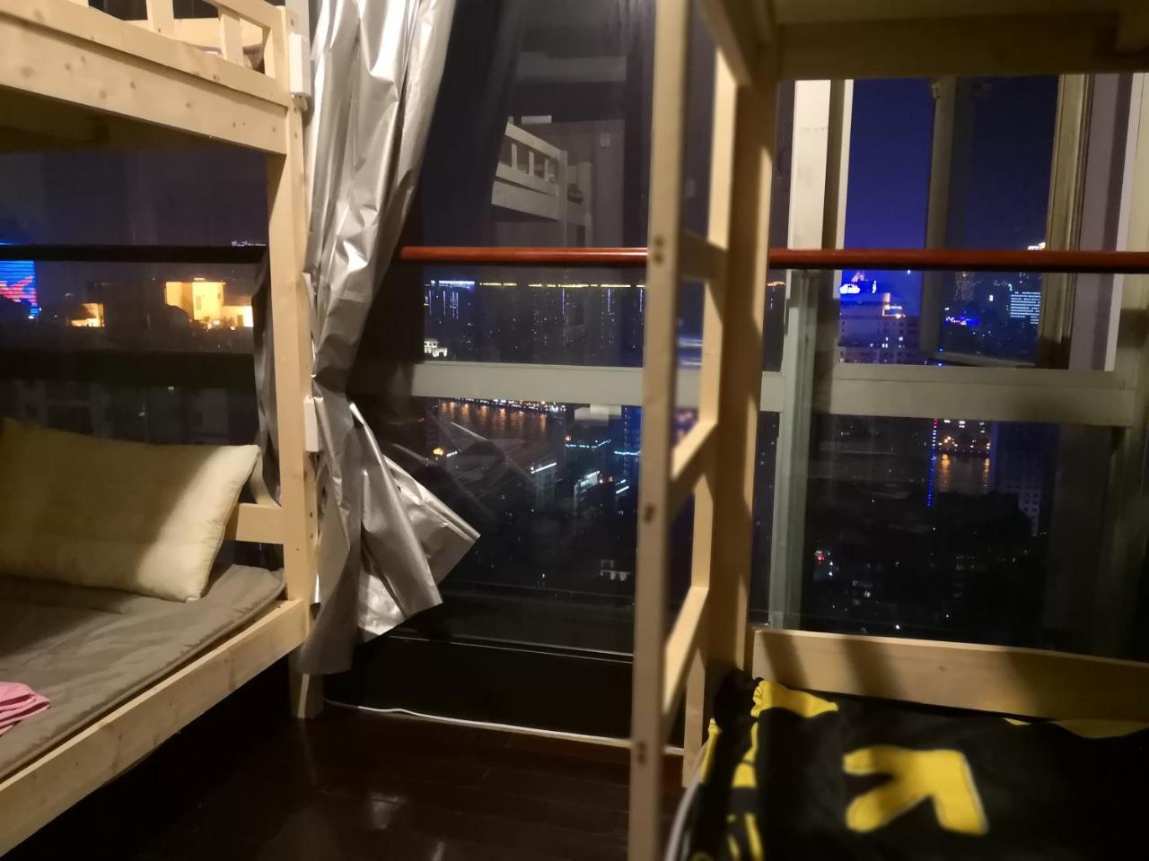 Cat Guangzhou