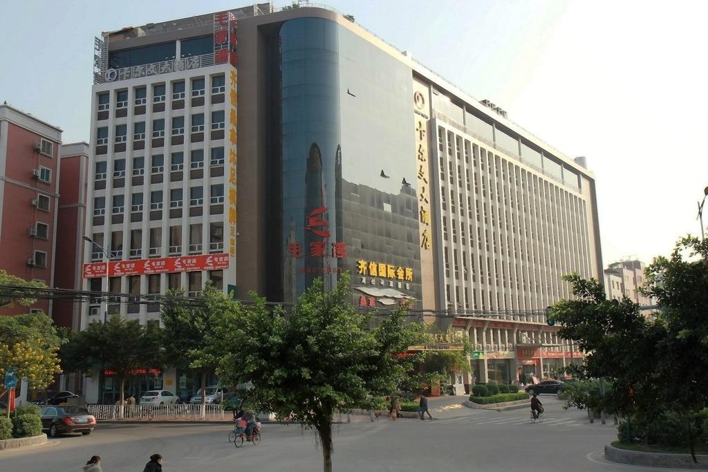 Calvin Hotel