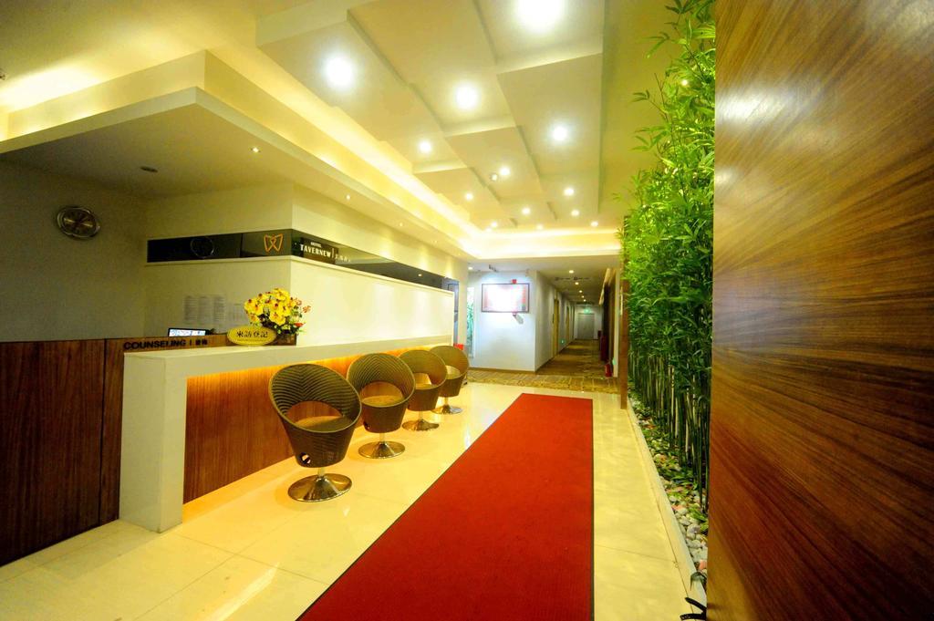 Tavernew Hotel 3*
