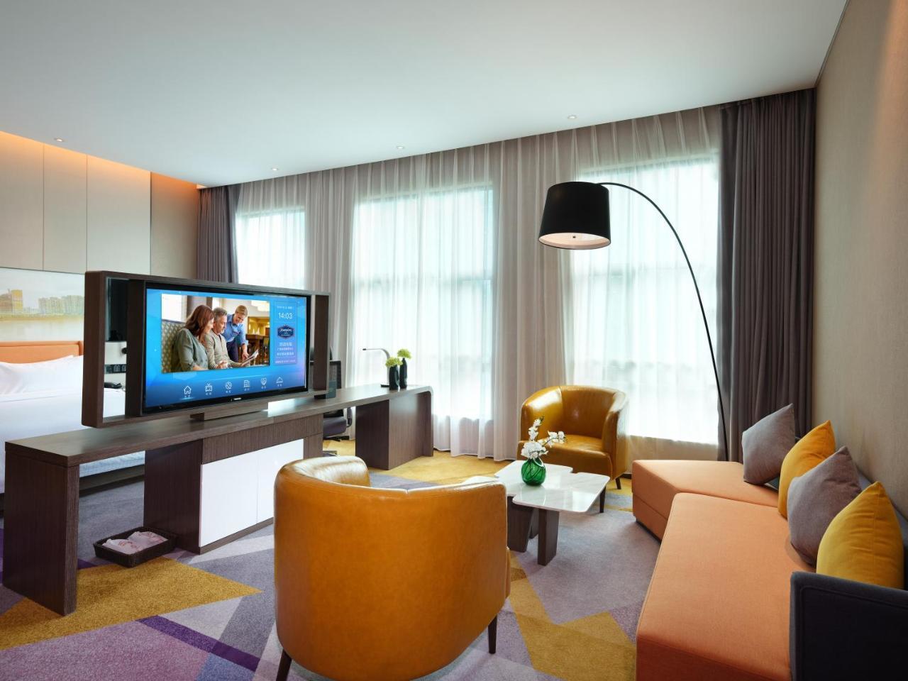 Hotel Hampton By Hilton Tianhe Sports Center-free Shuttle Bus To Exhibition During Fair Period Canton