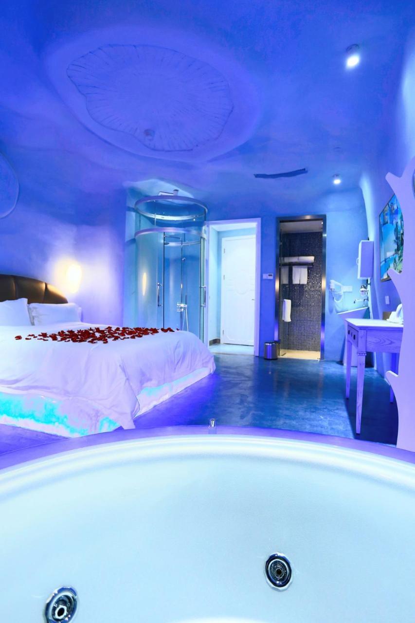 Qinglanmei Theme Hotel 2*
