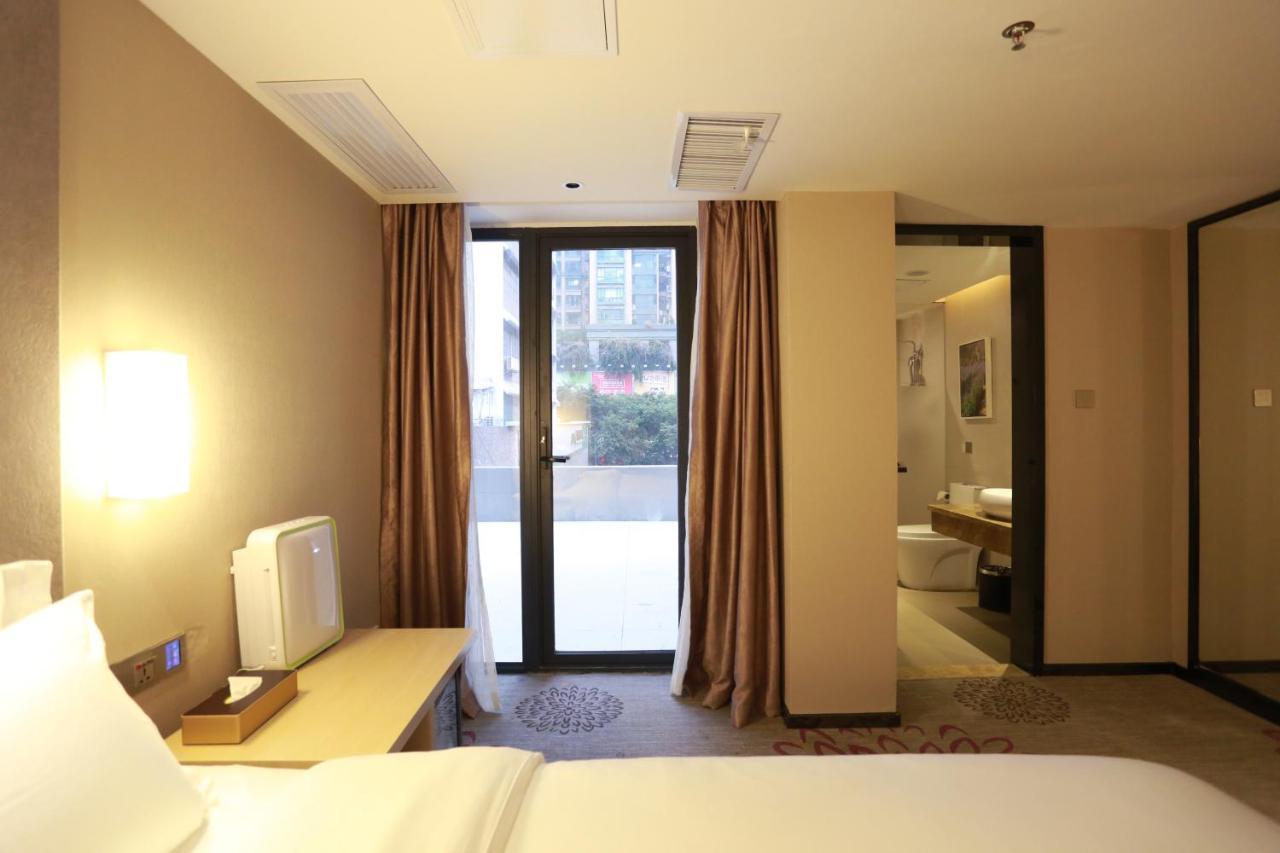 Lavande International Taikoo Hui Square Shipaiqiao Metro Station Branch - Free Shuttle Bus To Fair Complex During Fair Period & Free Vpn Internet Access Hotel 4*