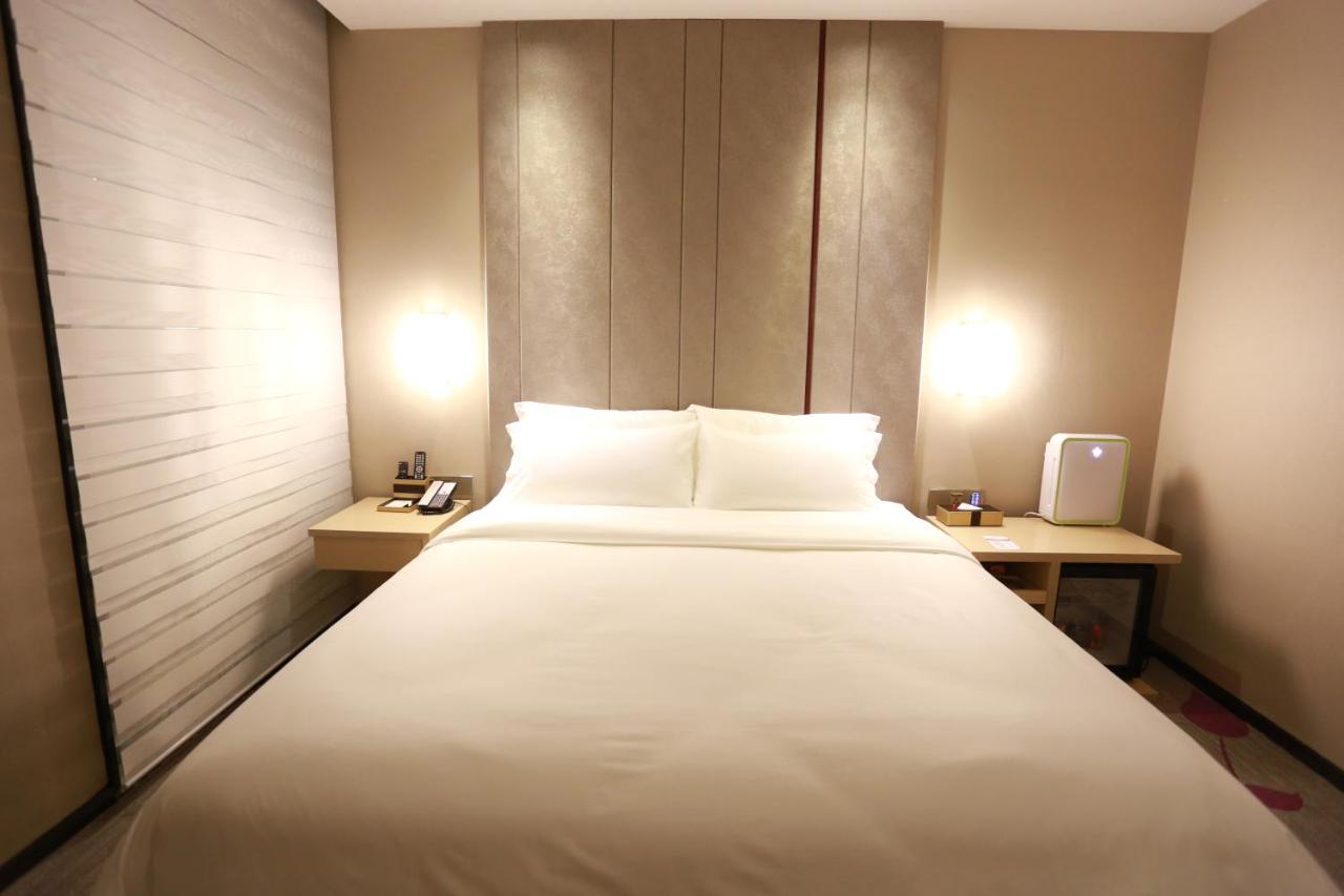 Lavande International Taikoo Hui Square Shipaiqiao Metro Station Branch - Free Shuttle Bus To Fair Complex During Fair Period & Free Vpn Internet Access Hotel Guangzhou