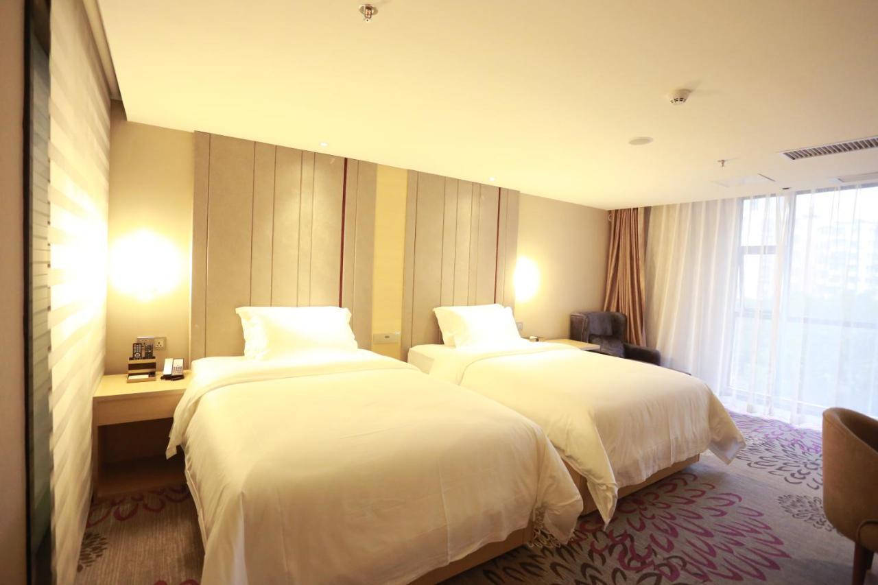 Hotel Lavande International Taikoo Hui Square Shipaiqiao Metro Station Branch - Free Shuttle Bus To Fair Complex During Fair Period & Free Vpn Internet Access 4*