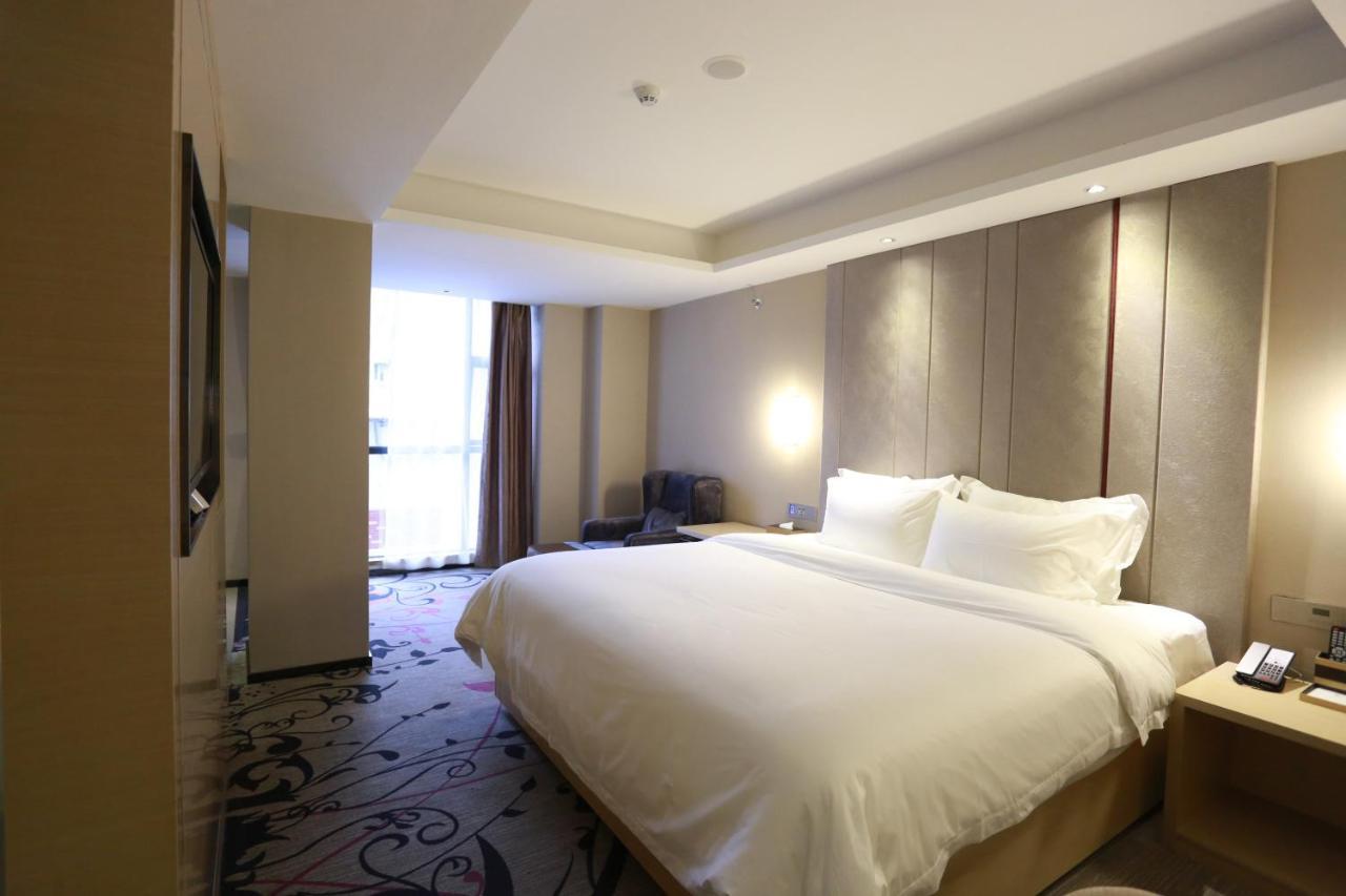 Lavande International Taikoo Hui Square Shipaiqiao Metro Station Branch - Free Shuttle Bus To Fair Complex During Fair Period & Free Vpn Internet Access Hotel Guangzhou