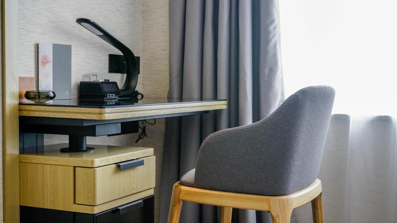 Hotel Paco Jiangtai Metro Station Branch 4*