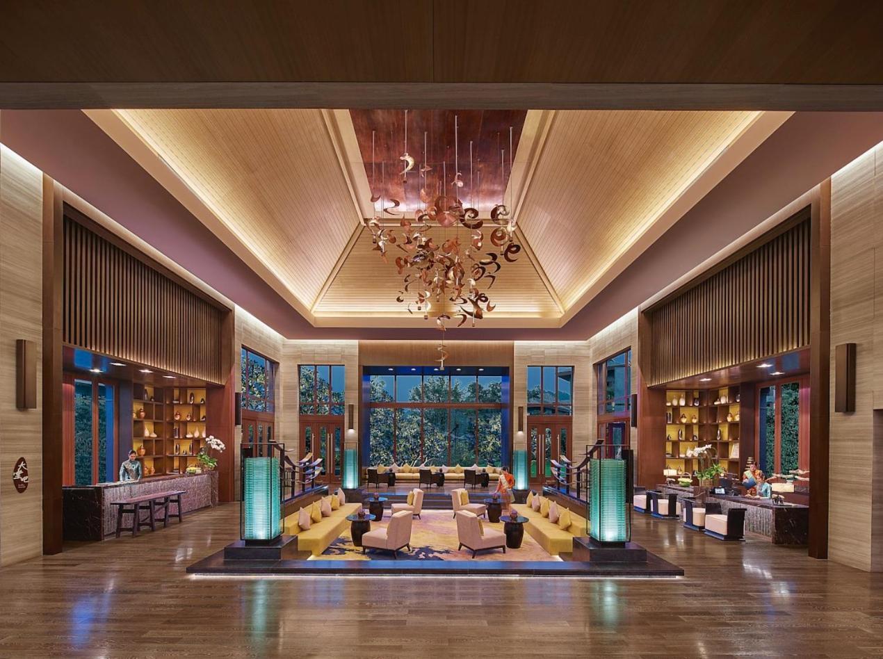 Resort Dusit Devarana Hot Springs &