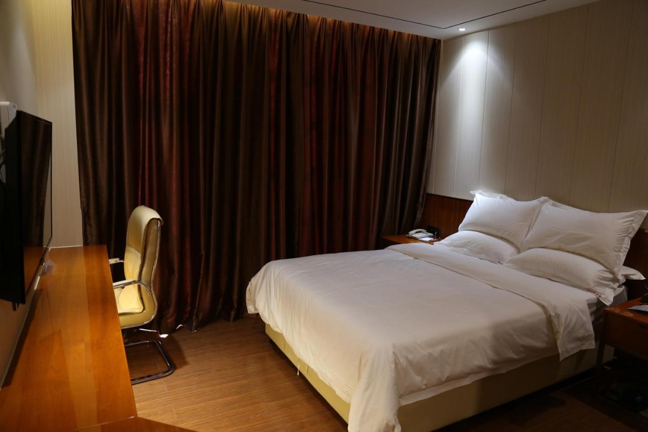 Hotel Zhongbo Art 4*