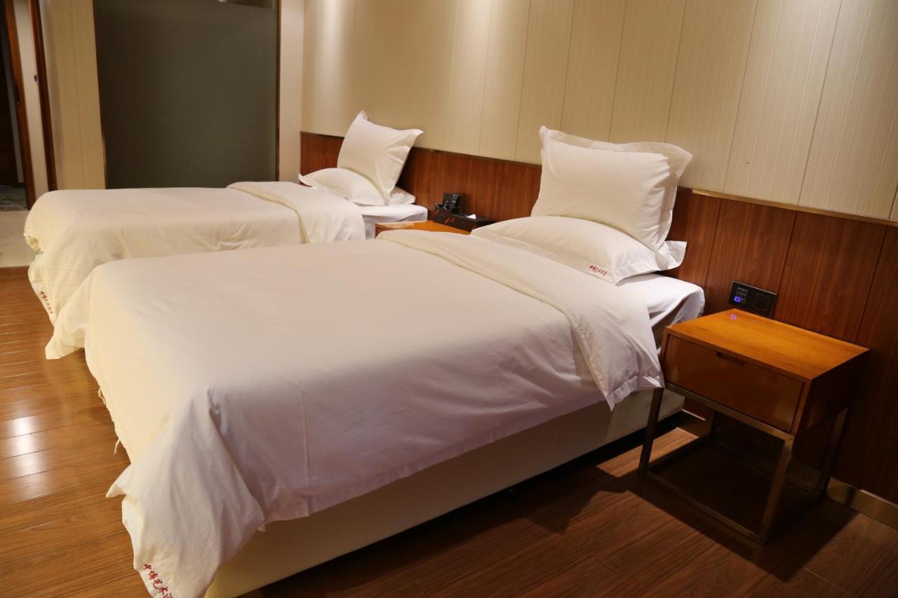 Hotel Zhongbo Art