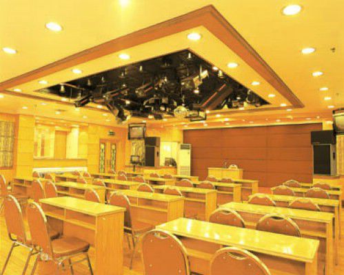 New World Hotel 3*
