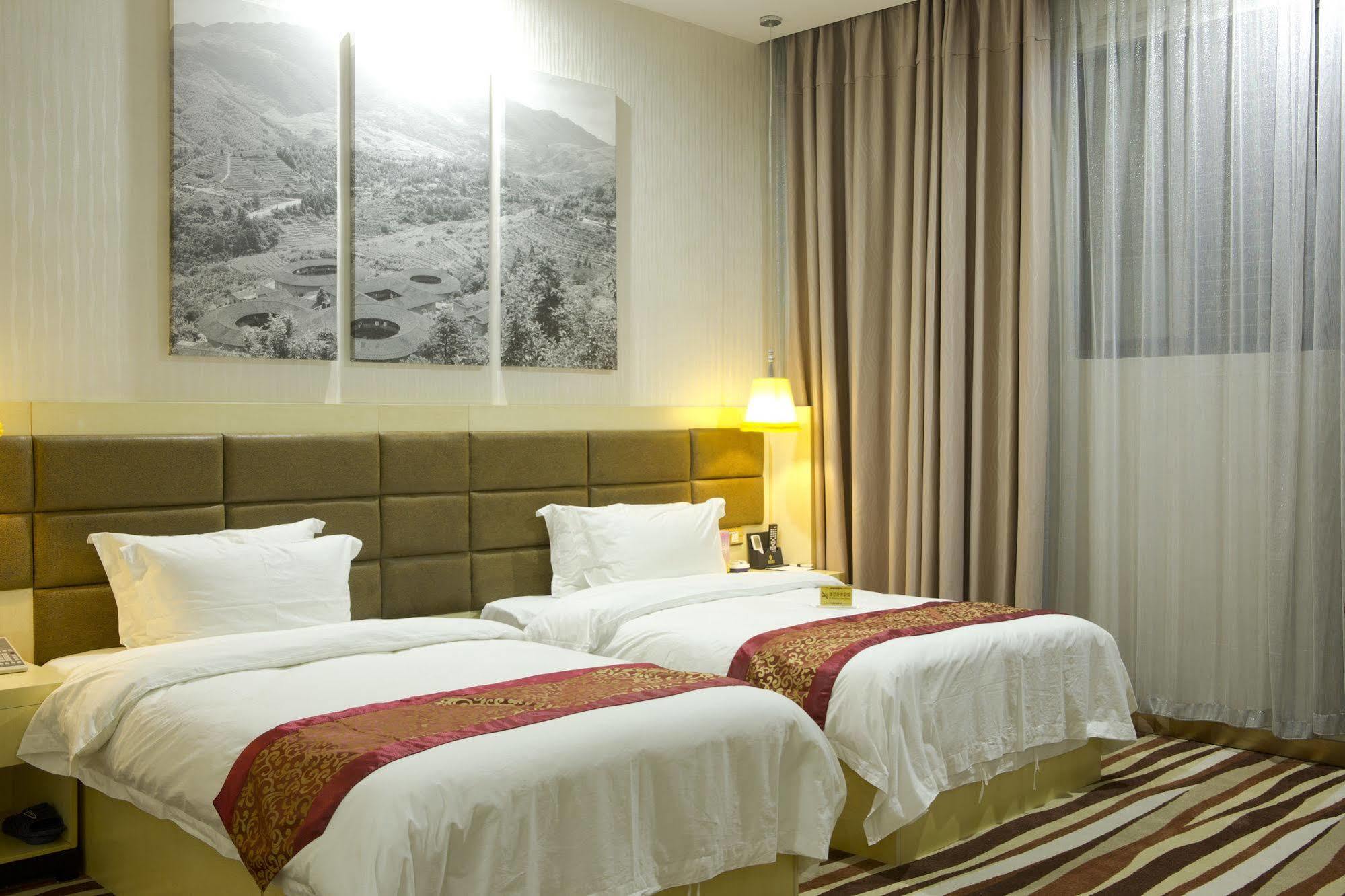 Huang Sheng Tongde Branch Hotel 3*