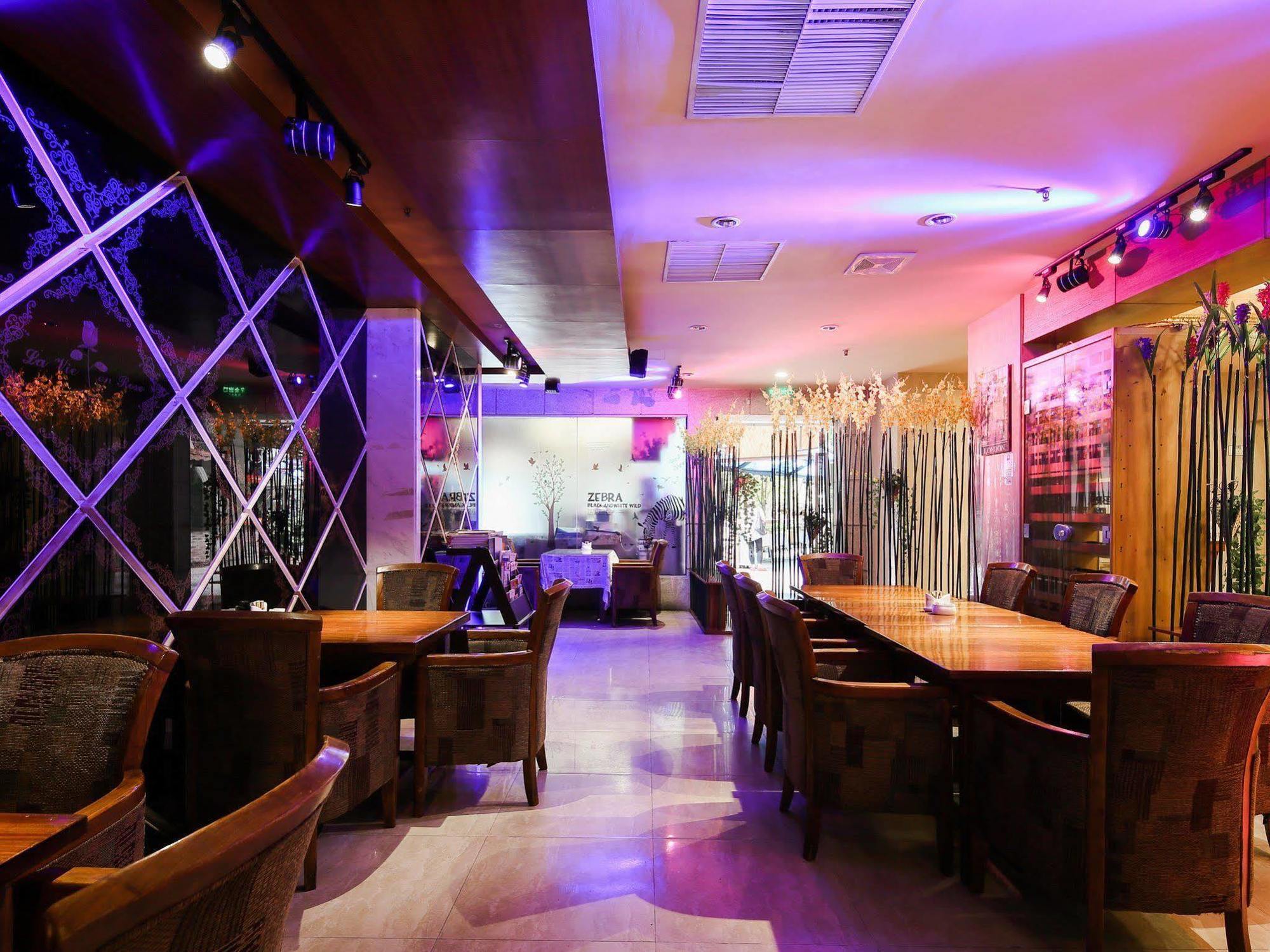 Royal Garden Hotel 3*