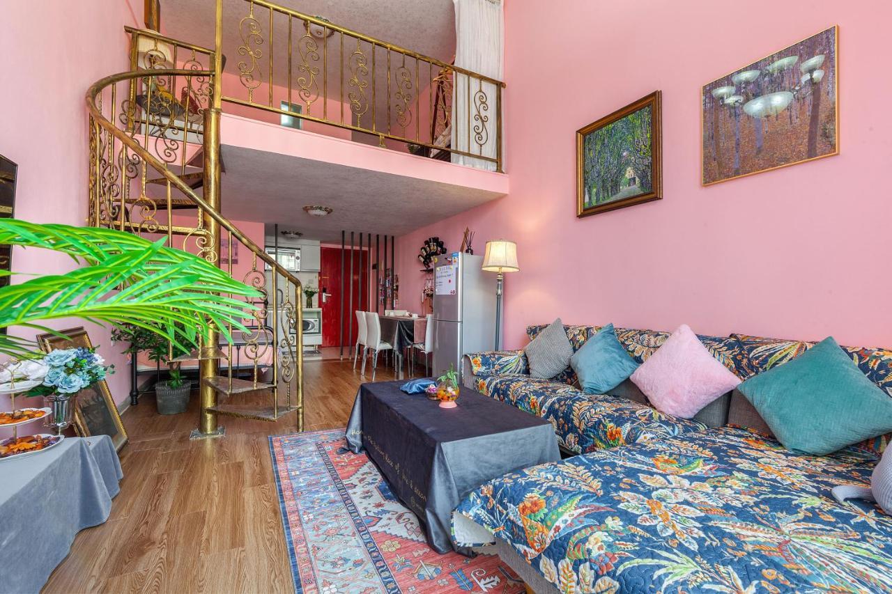 Life Is Elsewhere Gz Zhujiang New Town Loft Apartment Guangzhou
