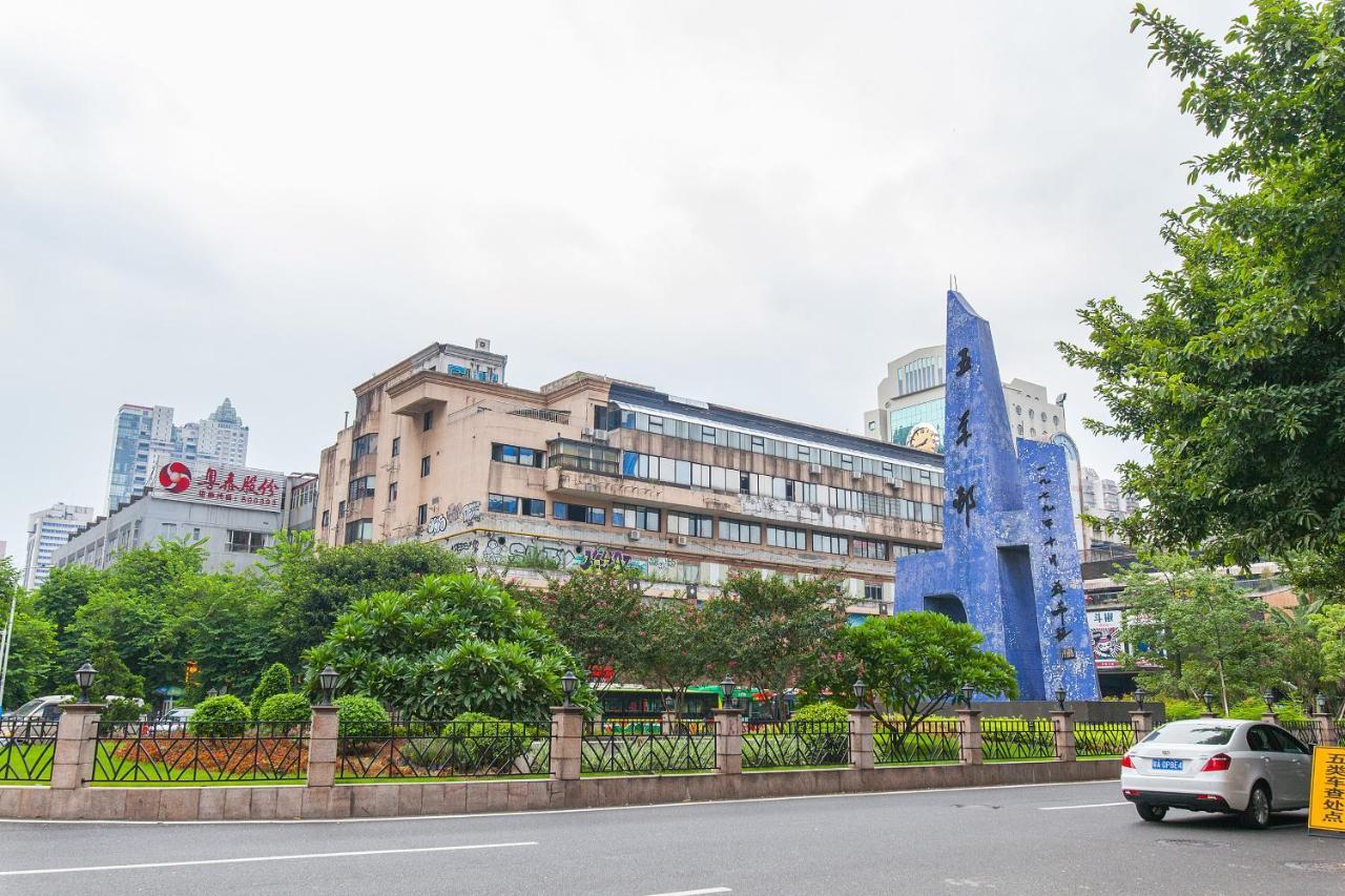 Apartment Life Is Elsewhere Gz Zhujiang New Town Loft Guangzhou