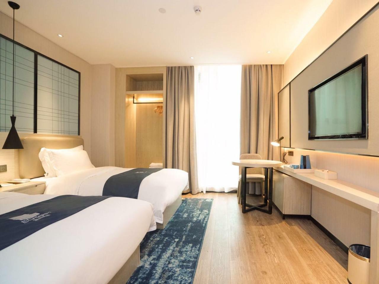 Echarm International Tower Pazhou Convention And Exhibition Center Lujiang Subway Metro Branch - Free Shuttle Bus To Fair Complex During Fair Period 4* Guangzhou