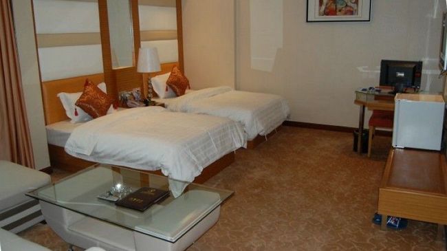 Happy Eight Hotel 4*