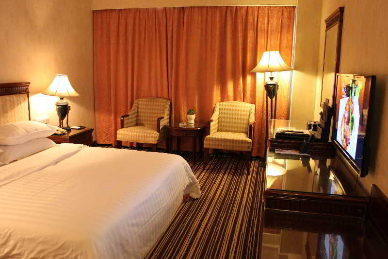 Grand Palace - Grand Management Group - Free Shuttle Bus To Fair During Fair Period Hotel 4*