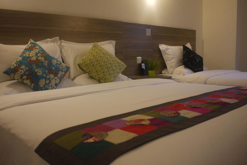 Revive House Shang Xia Jiu Hotel