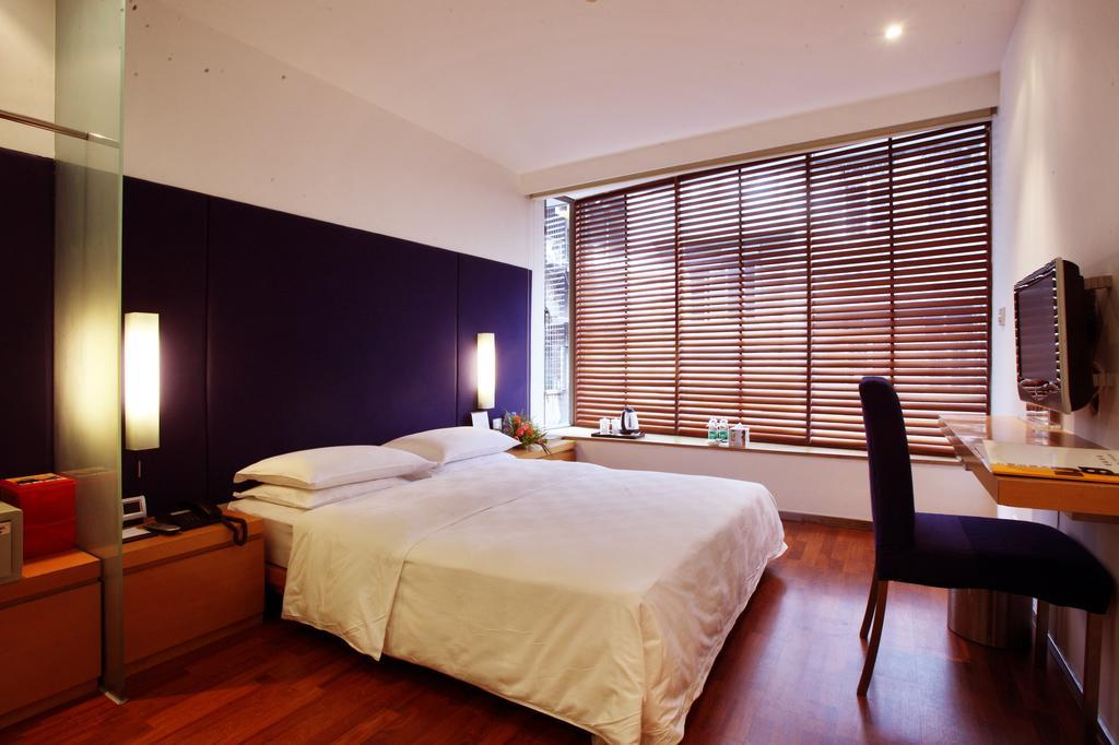 Elan Hotel