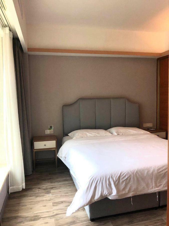 Holiday Villa Hotel