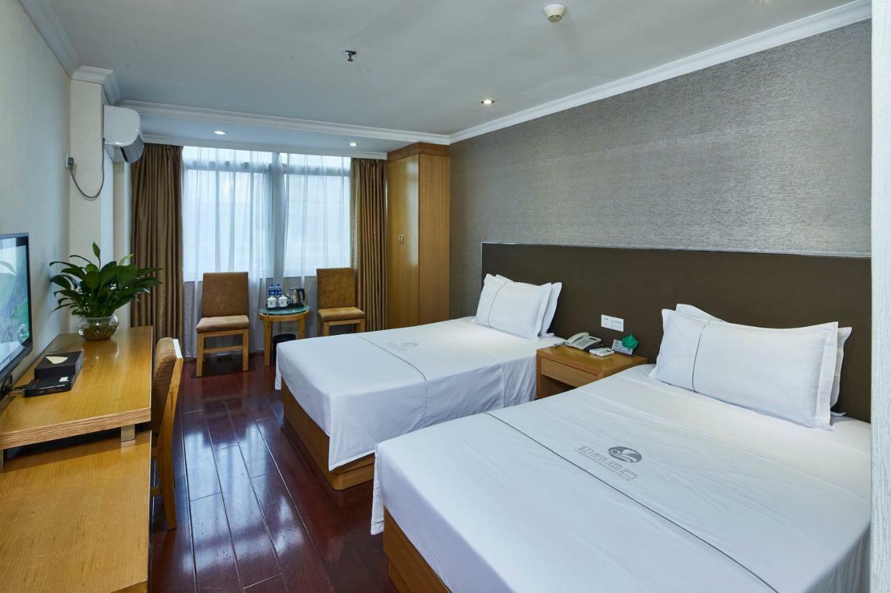 Insail Hotel 3*