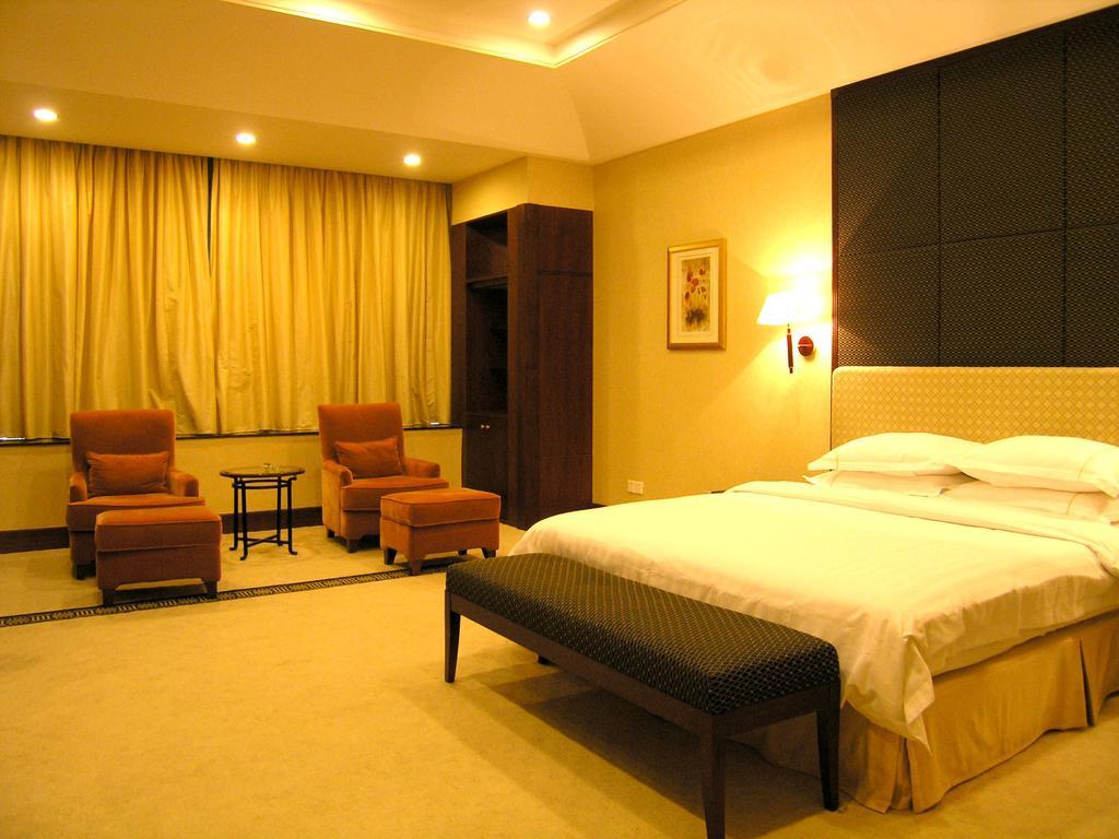 Regal Riviera 4*