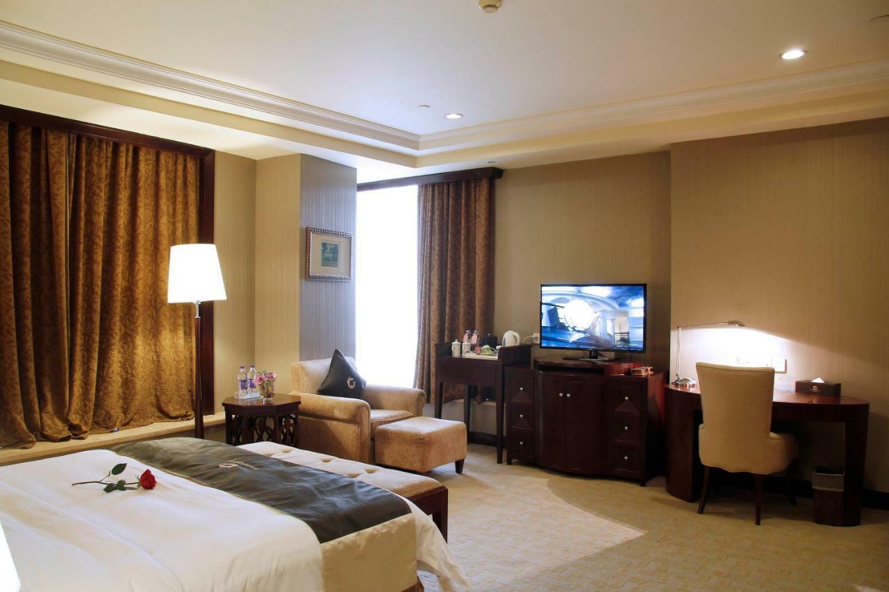 The Royal Marina Plaza 5*