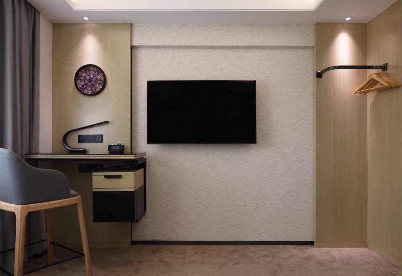 Hotel Paco Jiangtai Road Metro Branch-free Shuttle Bus For Fair