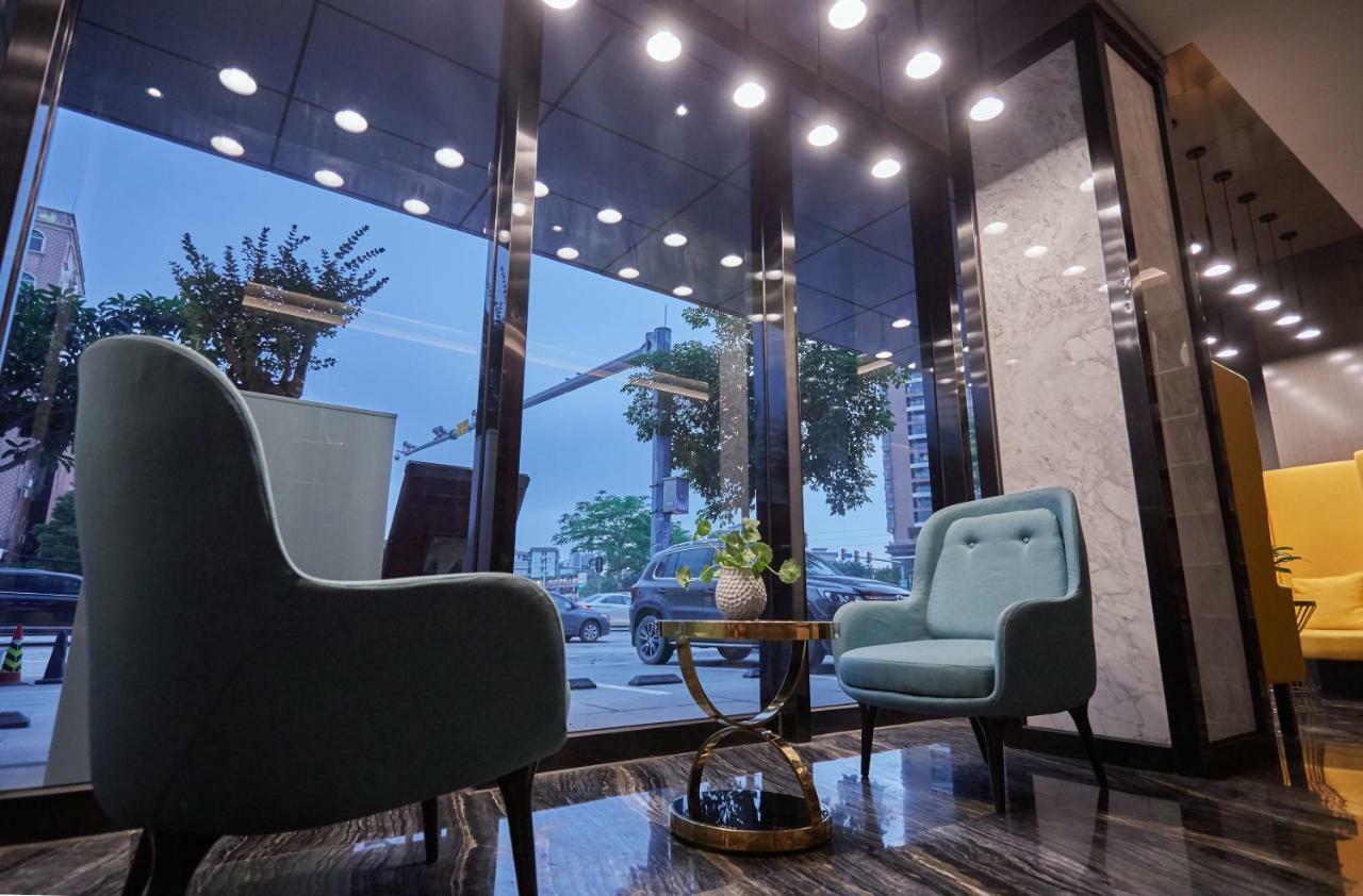 Hotel Paco Baiyun Airport Liantang Metro 4*