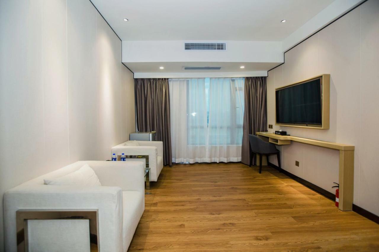 Yimi Science Jiada Branch Hotel 3*