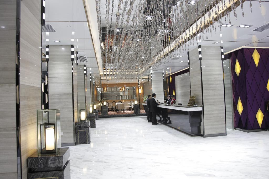 Guangzhou Guo Mao Hotel 4*