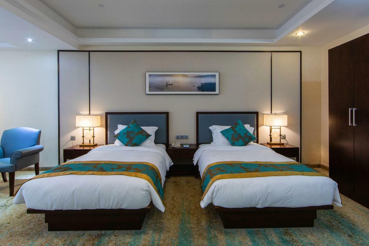 Seaman Club 4*