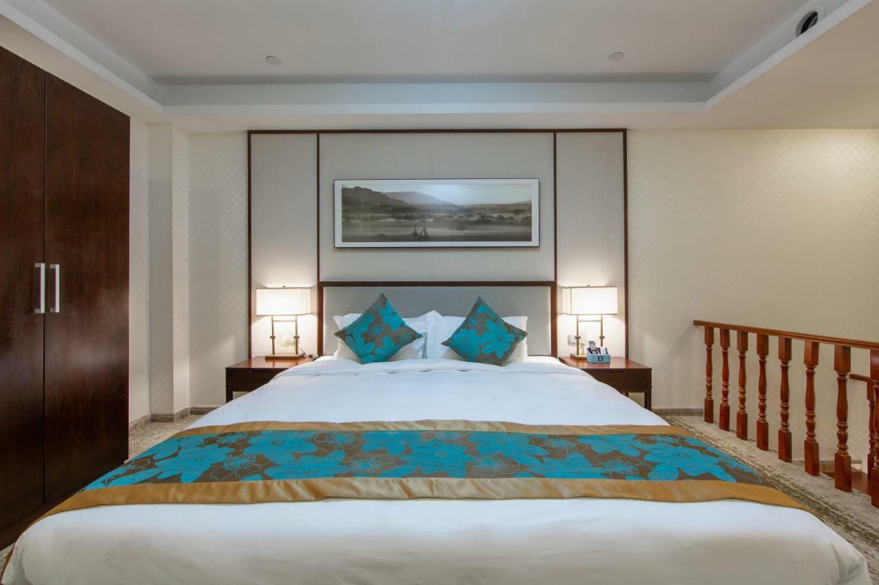 Hotel Seaman Club 4*
