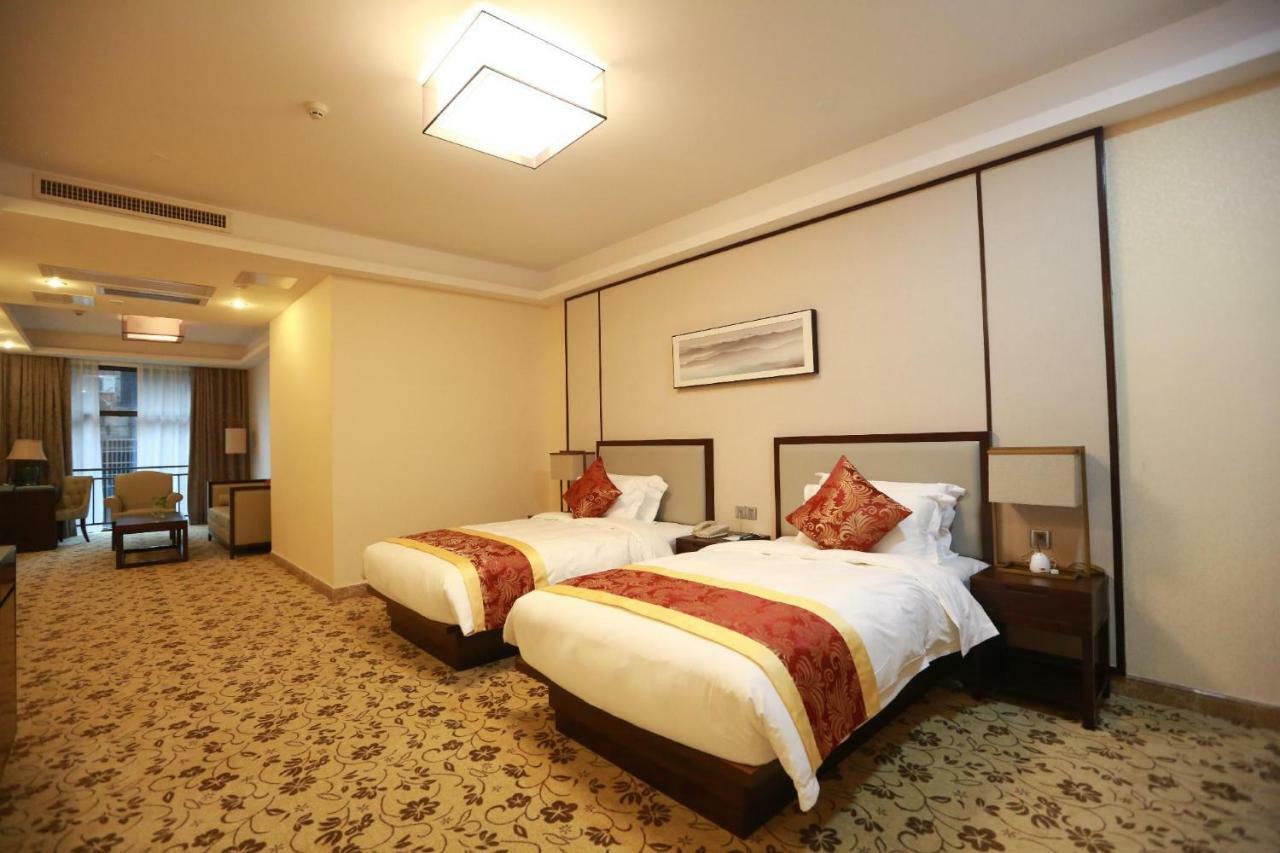 Seaman Club 4*