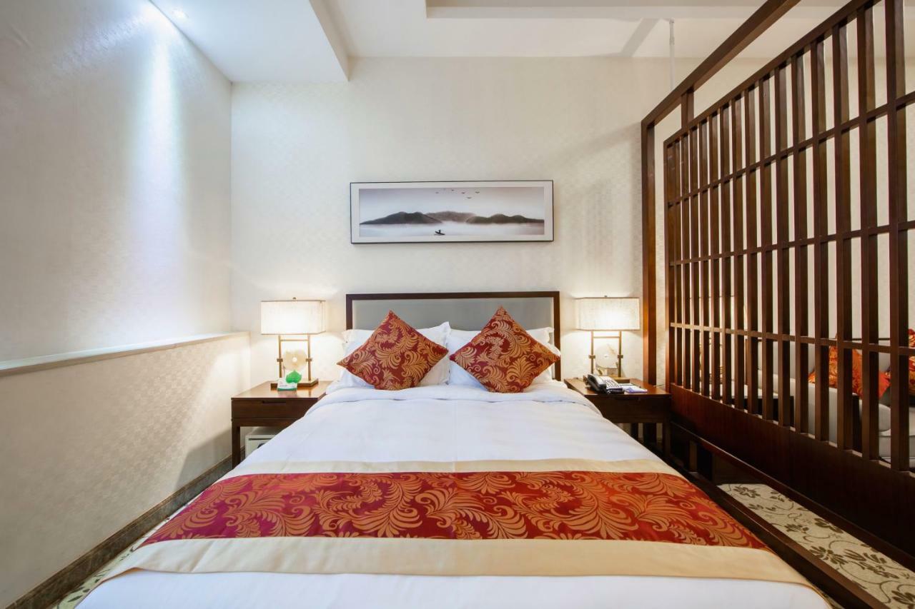 Seaman Club Hotel