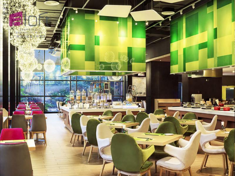 Aloft Park 4*