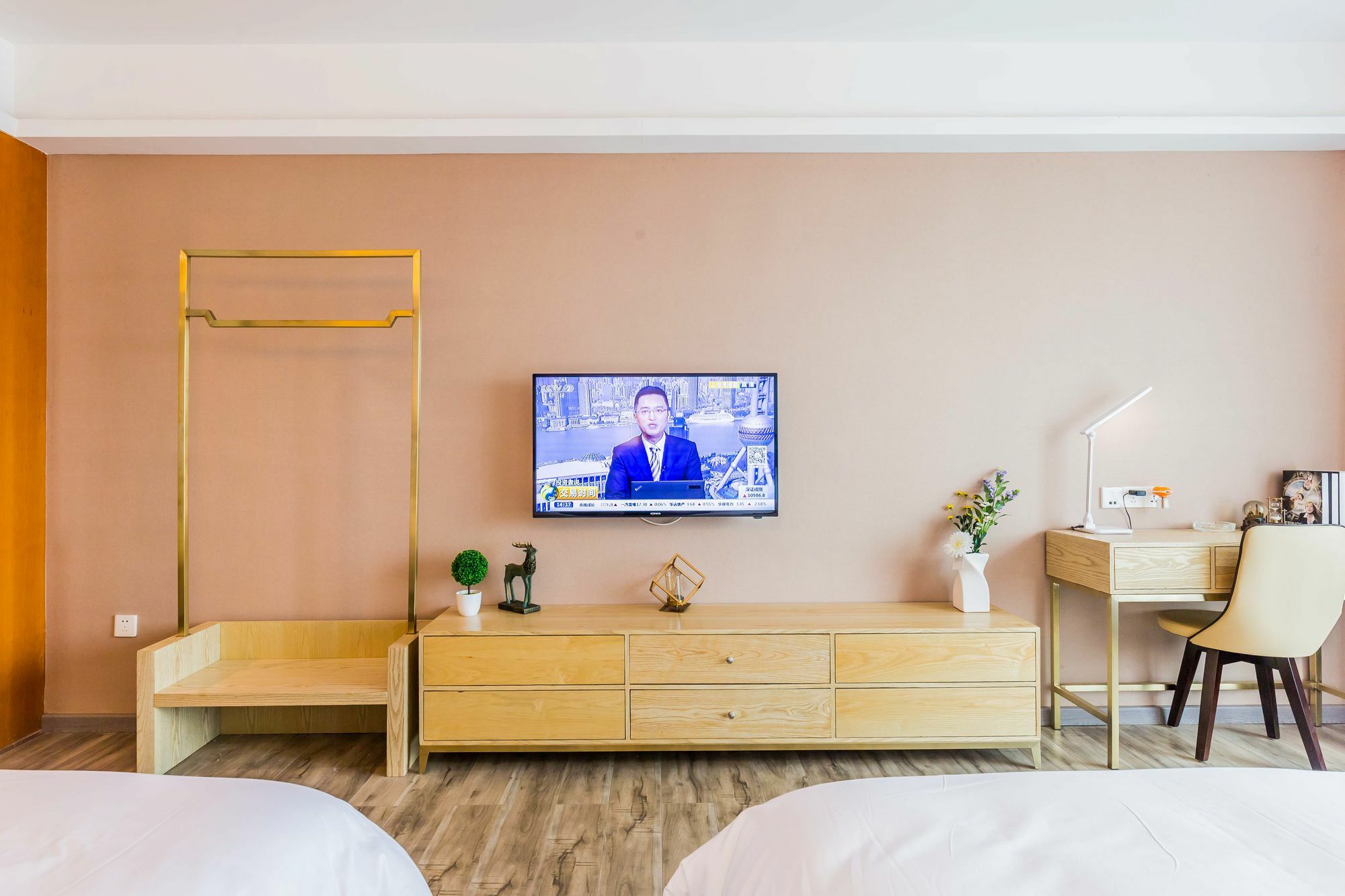 Botong International Apartment *