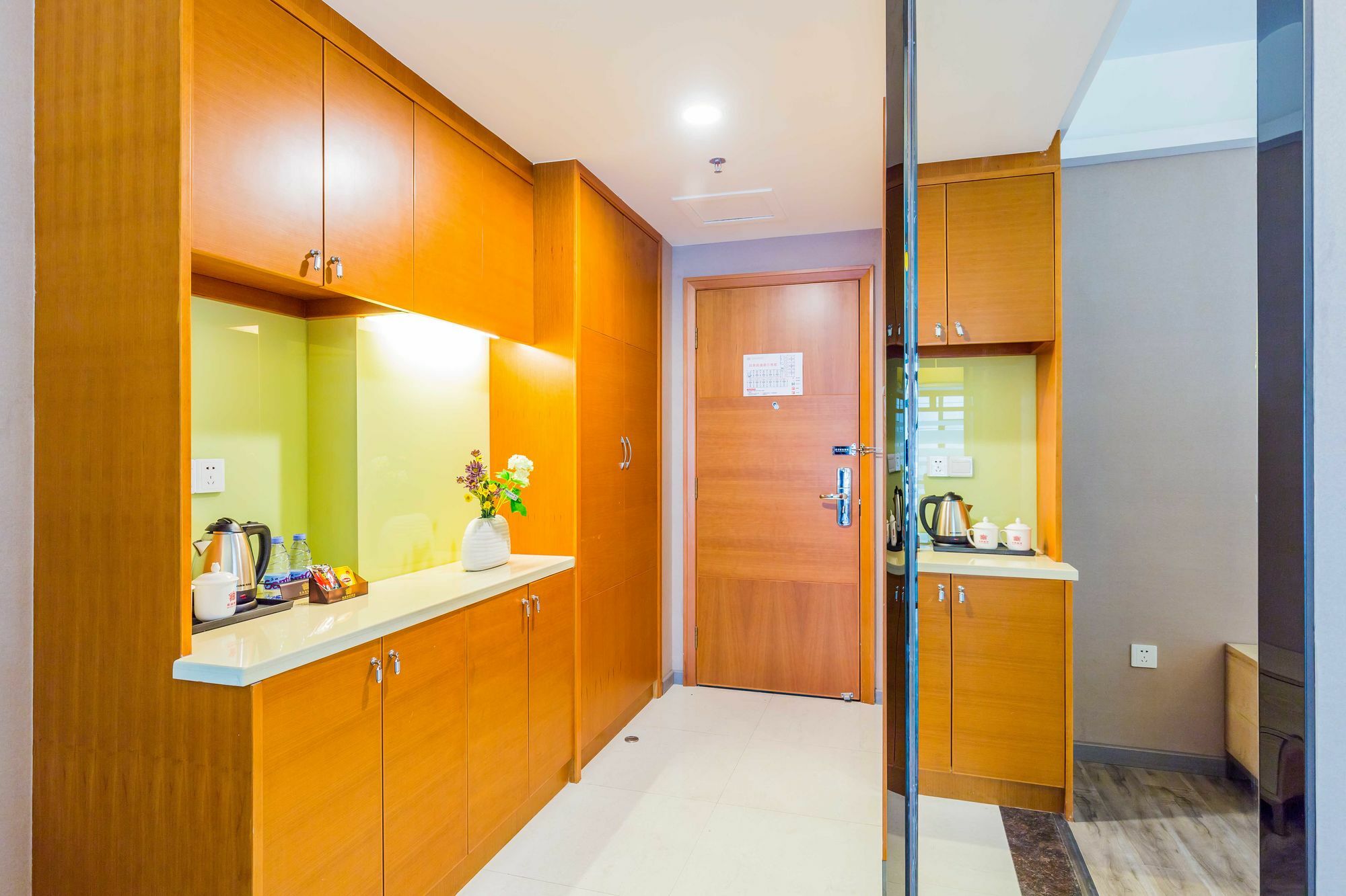 Botong International Apartment *