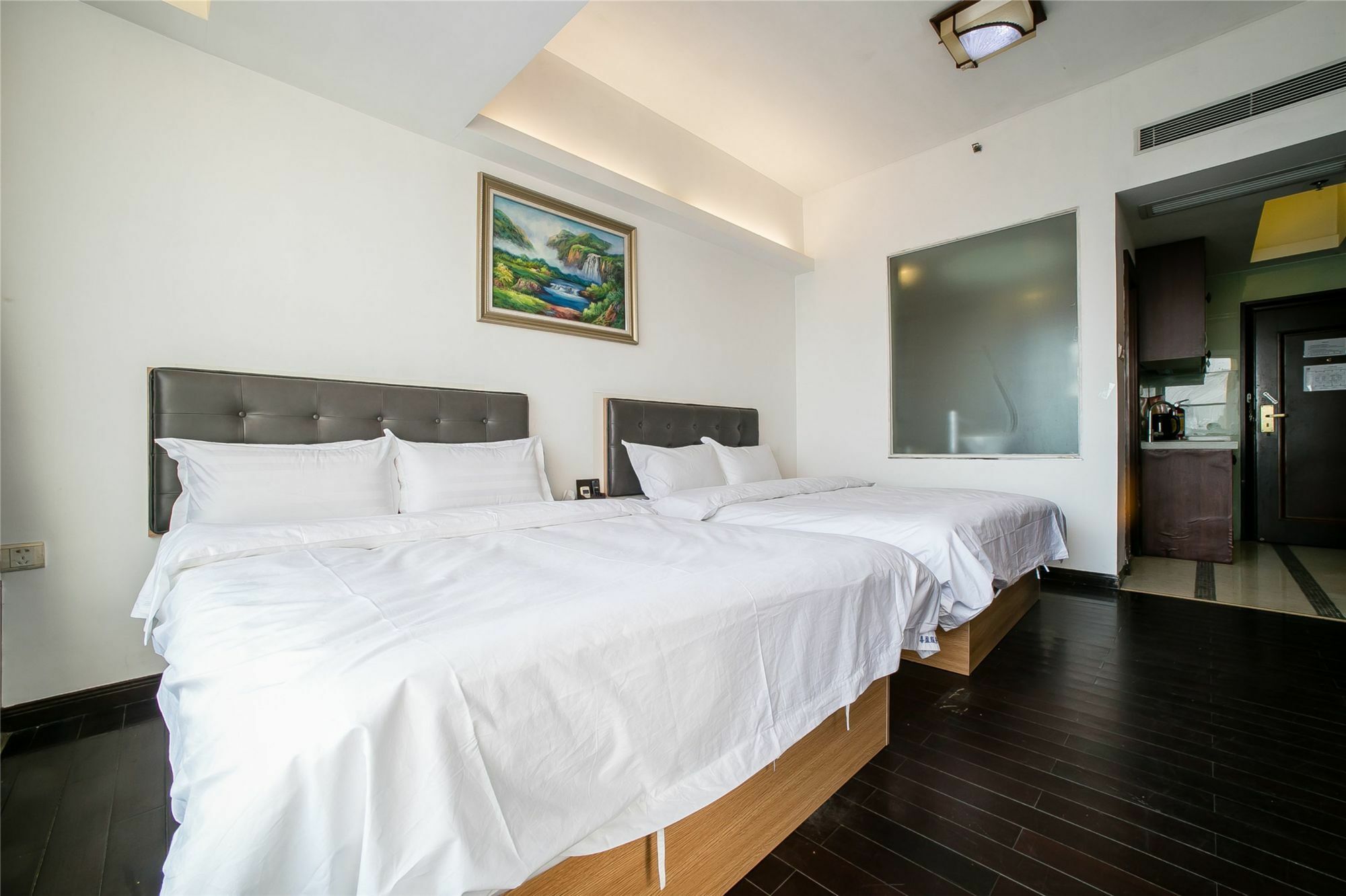 Xi Ying International Apartment *