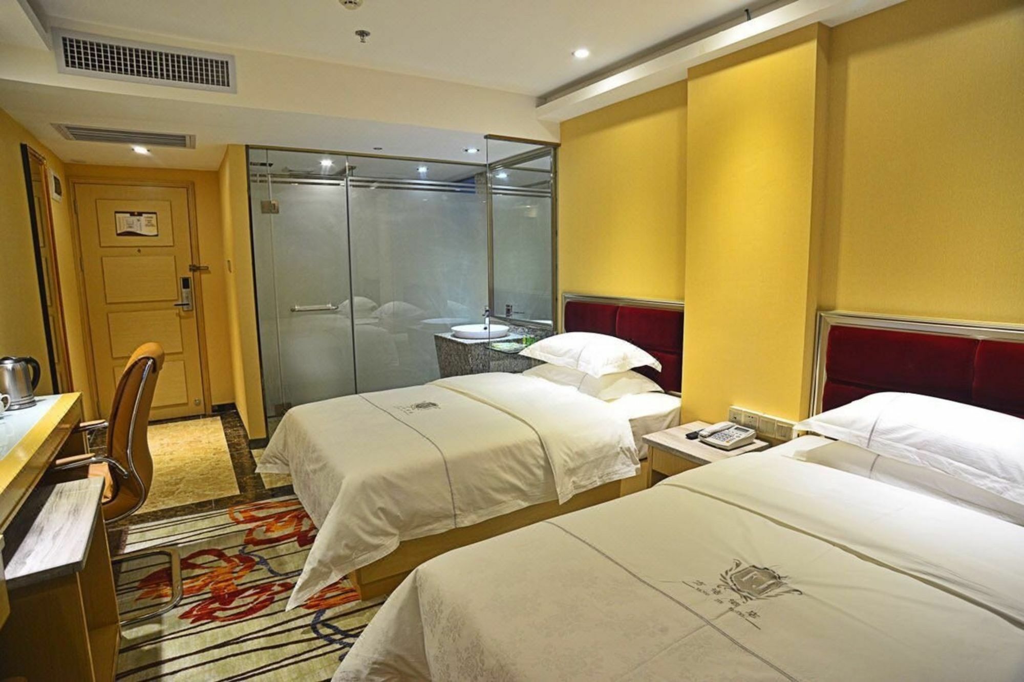 Hotel Fuhao 4*