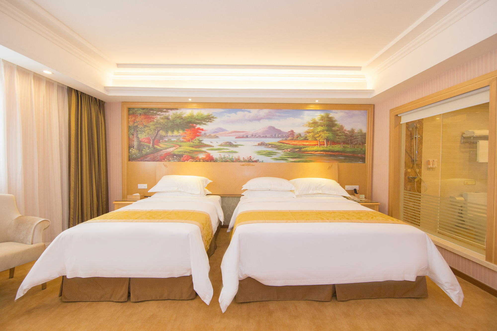 Vienna Hotel 3*