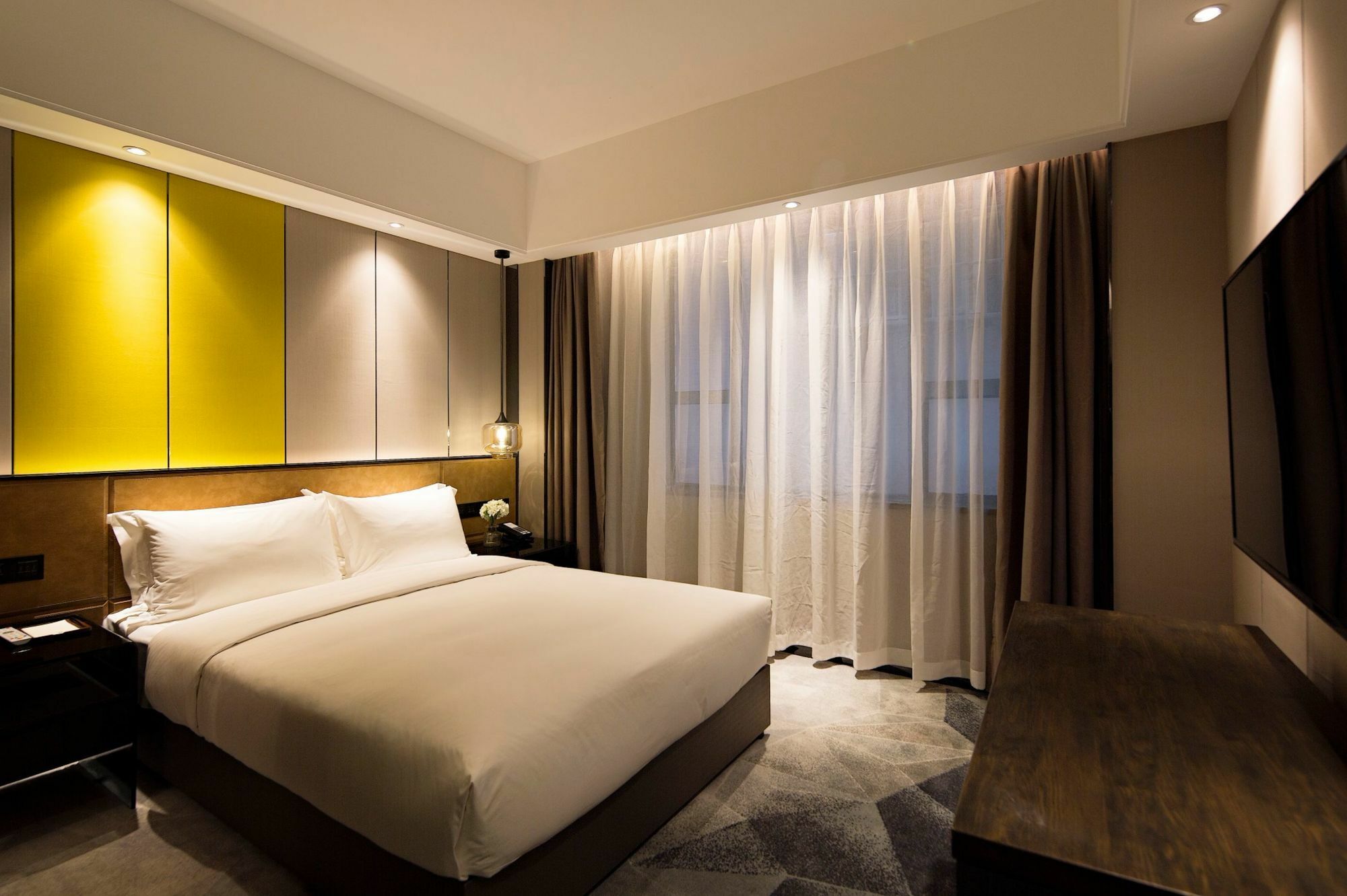Paco Datang Metro Guangzhou-free Shuttle Bus For Fair Hotel Guangzhou