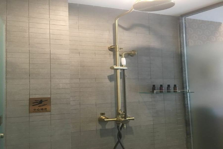 Hotel James Joyce Coffetel South Railway Qifu Xincun Branch