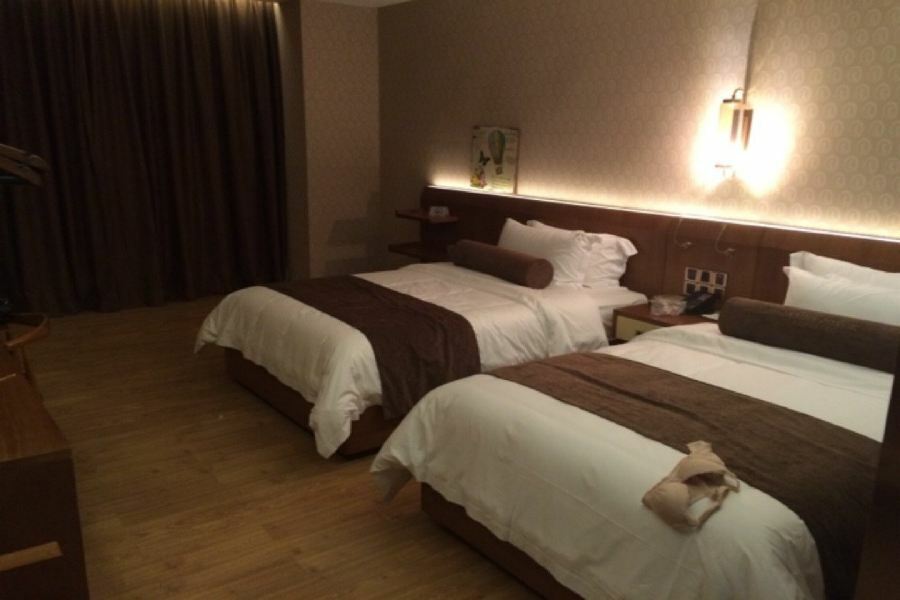 Hotel James Joyce Coffetel South Railway Qifu Xincun Branch 3*